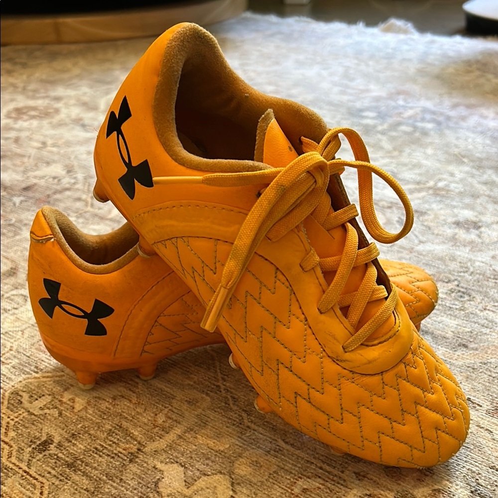 Under Armour Yellow Sneakers with Quilted Design